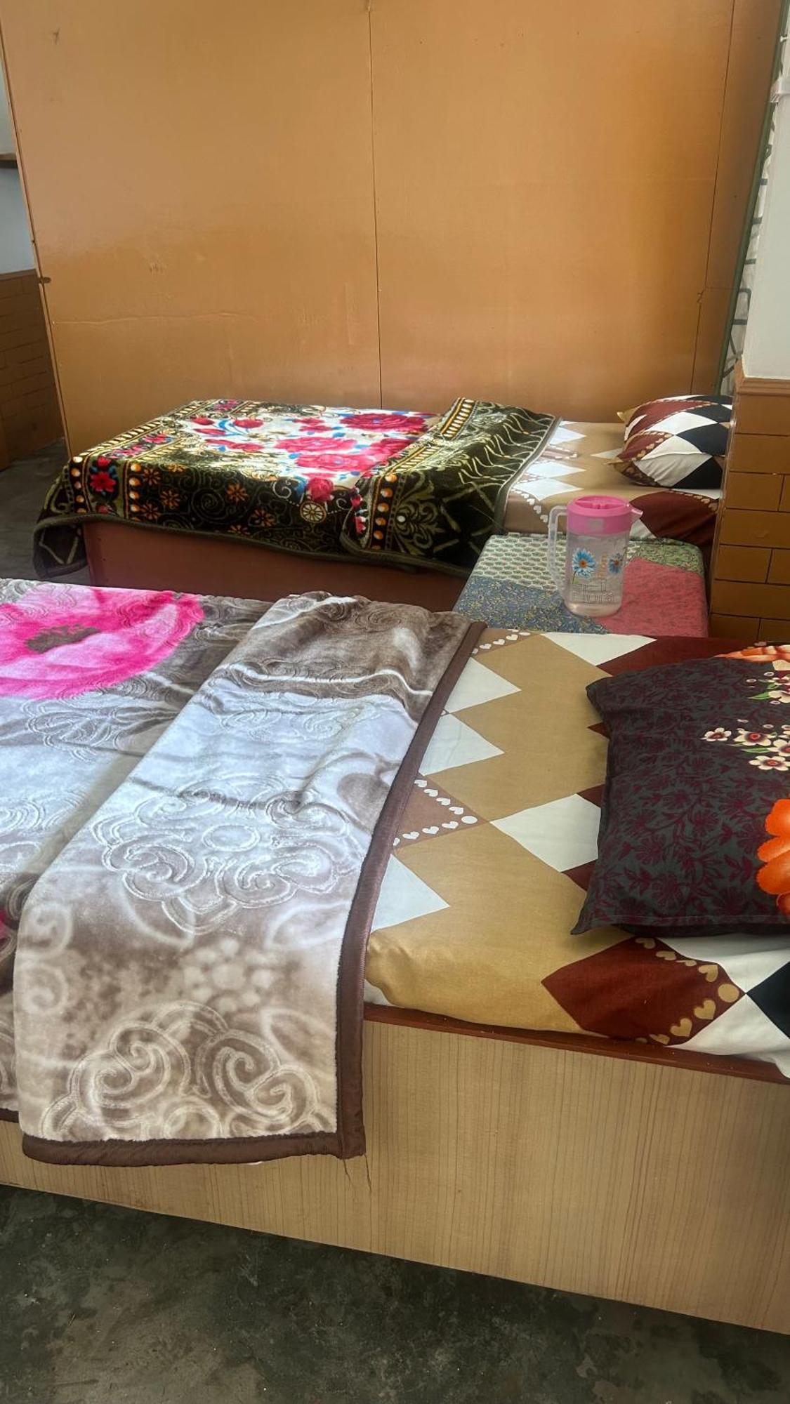 Sunface Homestay Manāli Eksteriør billede