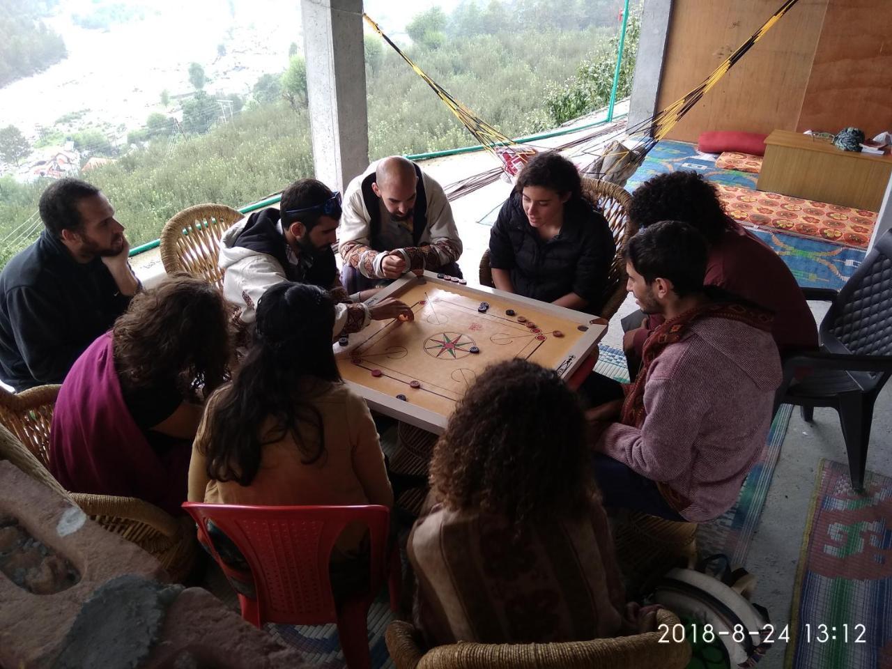 Sunface Homestay Manāli Eksteriør billede