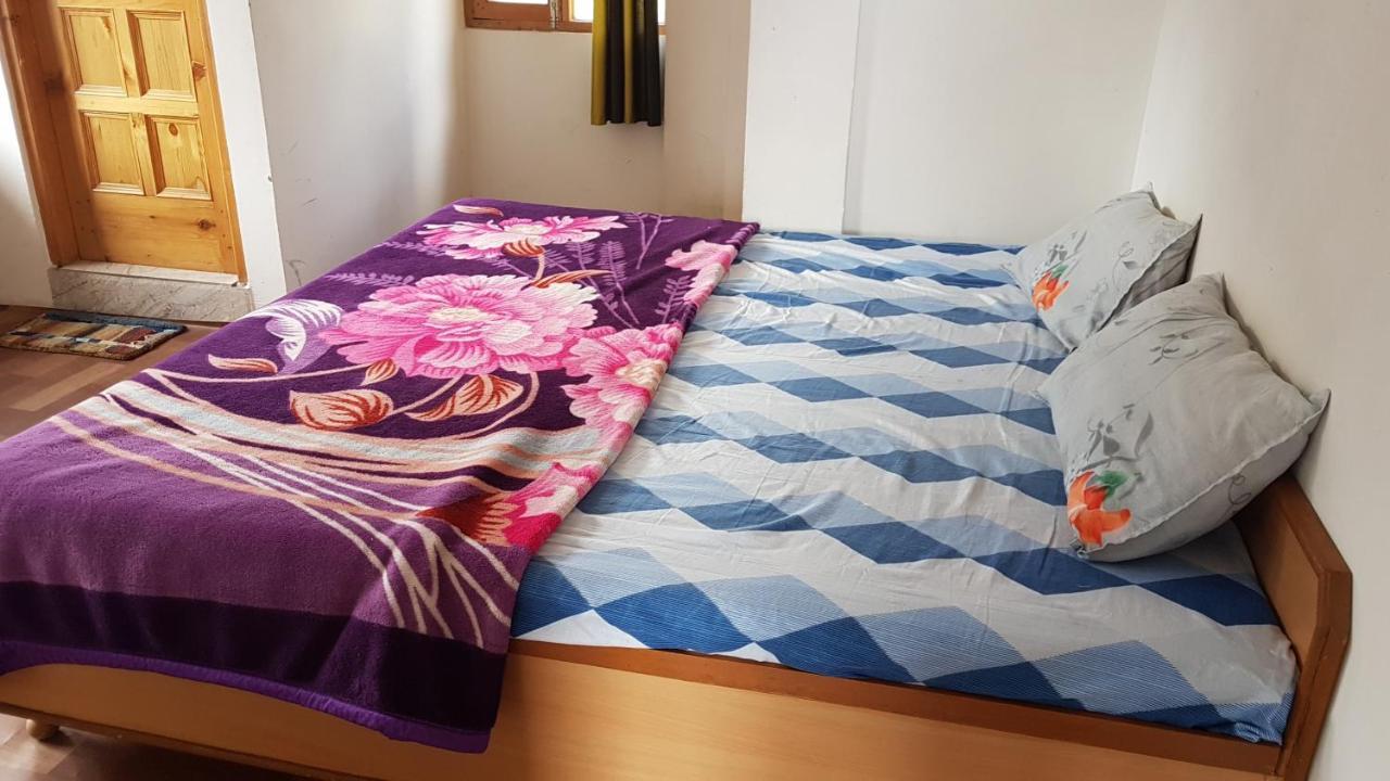 Sunface Homestay Manāli Eksteriør billede