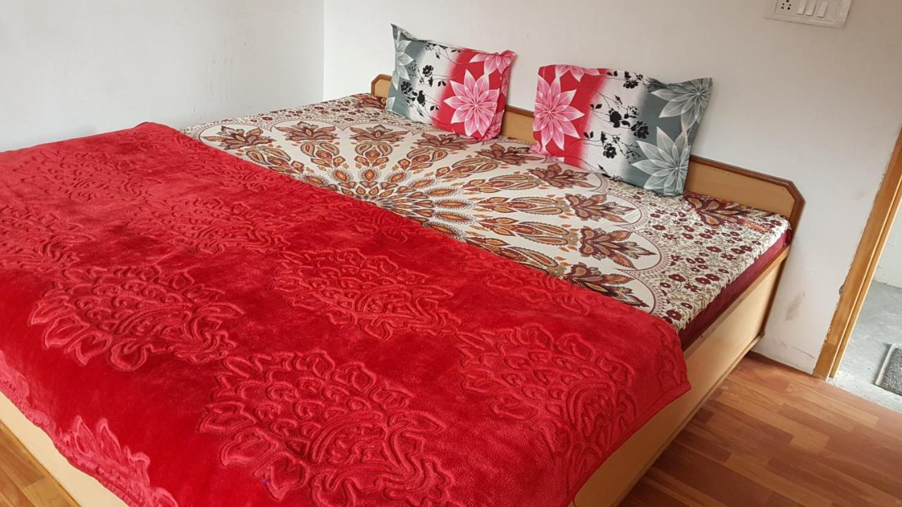 Sunface Homestay Manāli Eksteriør billede